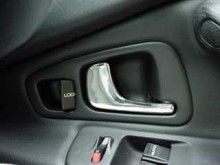 メタル・ドアオープナー